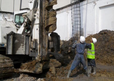Palazzina Uffici One Martini - Inserimento armatura palo CFA